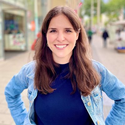 Pia zugeschnitten Pia zugeschnitten